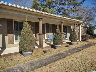 904 Sedgefield Dr, Sylacauga, AL 35150