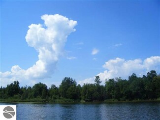 _ N Putnam Rd, Northport, MI 49670