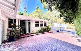 2363 Coldwater Canyon Dr, Beverly Hills, CA 90210