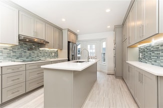 911 Lenox Hill Ct NE, Atlanta, GA 30324