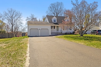87 Summit St, Newington, CT 06111