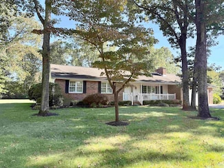 304 S Edwards Ave, Egg Harbor City, NJ 08215