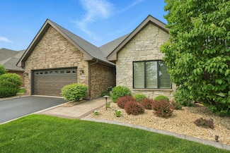 11024 Lake Central Dr, Saint John, IN 46373