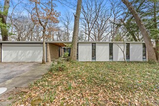 8617 Beech Ave, Munster, IN 46321