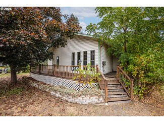 140 S 17th St, Cottage Grove, OR 97424
