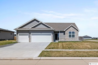 7530 Augustine Ave, Lincoln, NE 68516