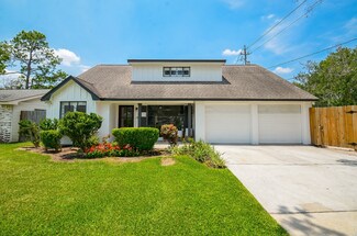 2826 Westerland Dr, Houston, TX 77063
