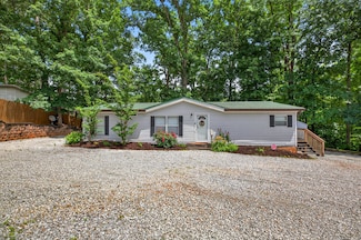 220 Bailey Cir, Townville, SC 29689