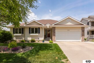 16212 Heather St, Omaha, NE 68136