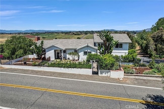 1864 Winterwarm Dr, Fallbrook, CA 92028