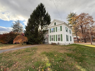 49 Walnut St, Winsted, CT 06098