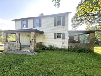 372 Sandy Point Rd, Emlenton, PA 16373