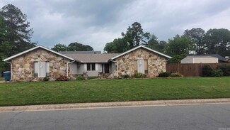 7008 Guinevere Dr, Little Rock, AR 72209