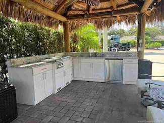 272 NW Hazard Way, Port St. Lucie, FL 34986