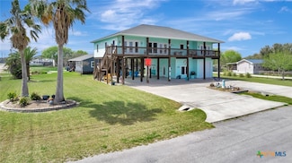 23 Macey St, Port O Connor, TX 77982