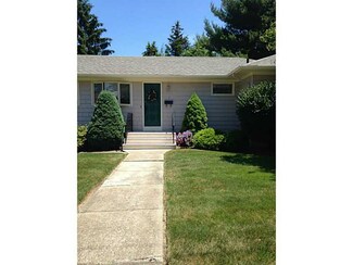 67 N Olney St, Johnston, RI 02919