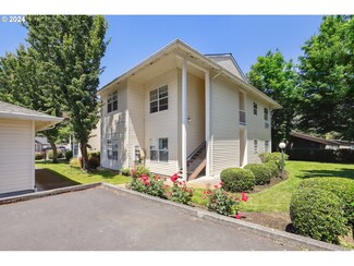 1238 NE Palmblad Dr Unit 902, Gresham, OR 97030