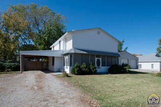 343 Charlotte St, Harveyville, KS 66431