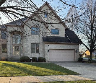 1008 Boxwood Dr, Munster, IN 46321