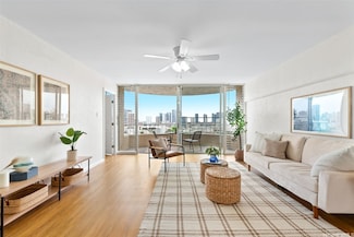 1447 Kewalo St Unit 905, Honolulu, HI 96822
