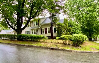 27 Clarendon St, Worcester, MA 01604
