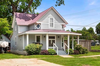206 W Grand Ave, Tonkawa, OK 74653
