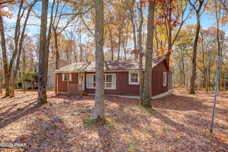 107 Partridge Ct, Dingmans Ferry, PA 18328