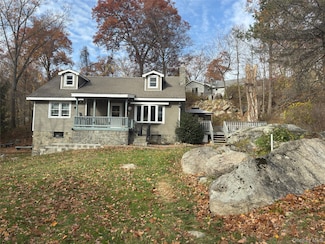 18 Cherry St, Fort Montgomery, NY 10922