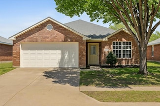 4823 Topaz Ln, Granbury, TX 76049