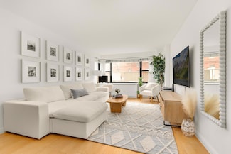 115 E 9th St Unit 2, New York, NY 10003