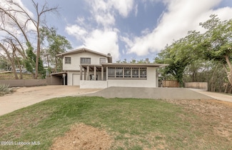 585 Comanche Dr, Lubbock, TX 79404