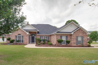 2704 Wenzel Cir SE, Owens Cross Roads, AL 35763