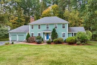 3 State Tree Cir, Londonderry, NH 03053