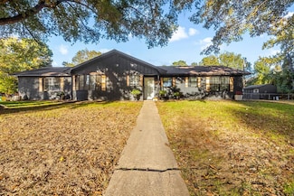 204 Arroyo Dr, Texarkana, TX 75503