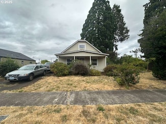 1132 F St, Springfield, OR 97477