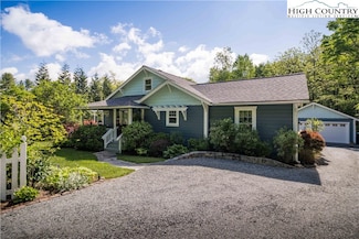 719 Ransom St, Blowing Rock, NC 28605