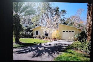 10724 NW Creek Dr, Alachua, FL 32615