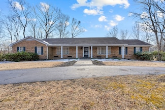 706 Sampley St, Monteagle, TN 37356