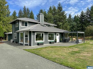 699 Draper Rd, Port Angeles, WA 98362