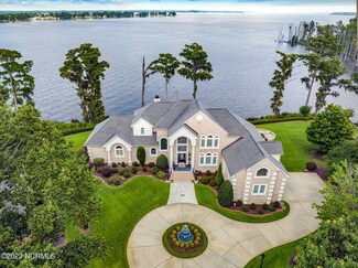 211 Pamlico Ln, Chocowinity, NC 27817
