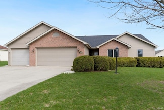 1146 W Crooked Tree Dr, Columbia City, IN 46725