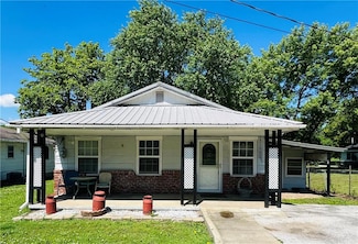 210 S 3rd St, Arma, KS 66712
