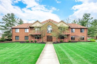 8621 Scenicview Dr Unit I202, Broadview Heights, OH 44147