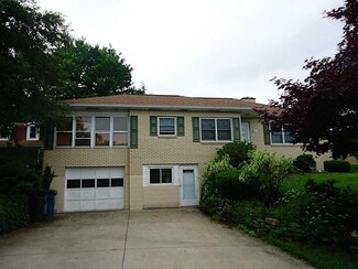 107 Genard Ln, Youngwood, PA 15697