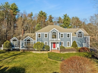 24 Roxanne Rd, Pembroke, MA 02359