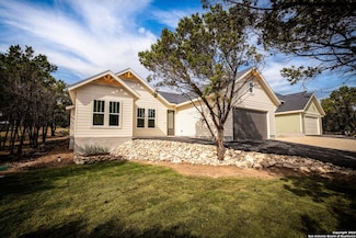 1682 Hillcrest Forest, Canyon Lake, TX 78133