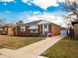 500 Nancy Dr, Berea, OH 44017