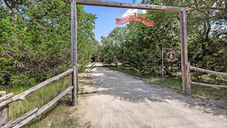 857 Derrick Dr, Spring Branch, TX 78070