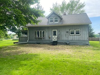 25000 Como Rd, Sterling, IL 61081