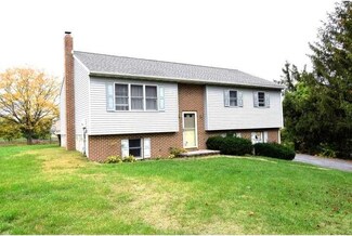 32 Loose Ln, Leesport, PA 19533